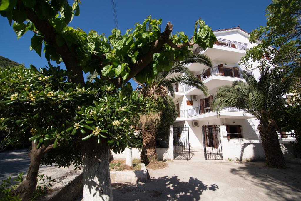 Maria Parameriti Apartments Poros  Exterior photo